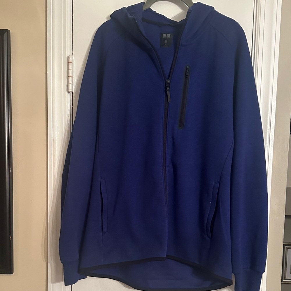 Uniqlo Men’s Deep Blue Zip-Up Hoodie Sweater